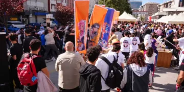 Visitors gather at Istanbul’s Japanese anime festival as clashes erupt amid protests by Islamists demanding the cancellation of the cultural event.