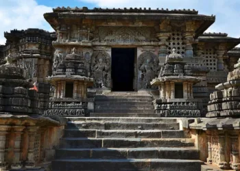 Amarashilpi Jakkanna, the legendary sculptor associated with Belur and Halebidu Mandirs, remains a symbol of Karnataka’s rich artistic heritage