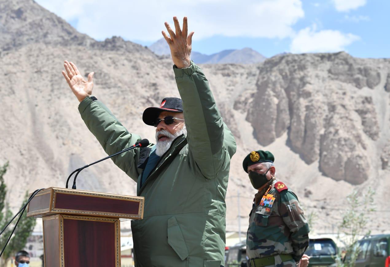 PM Modi in Ladakh_2 