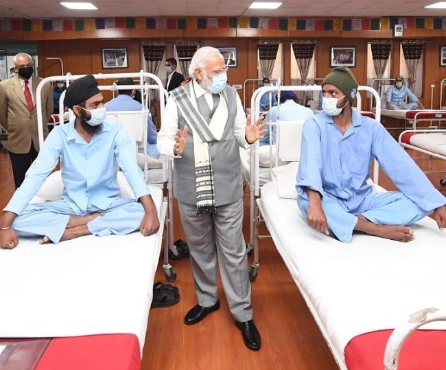 PM at Leh Hospital_1 
